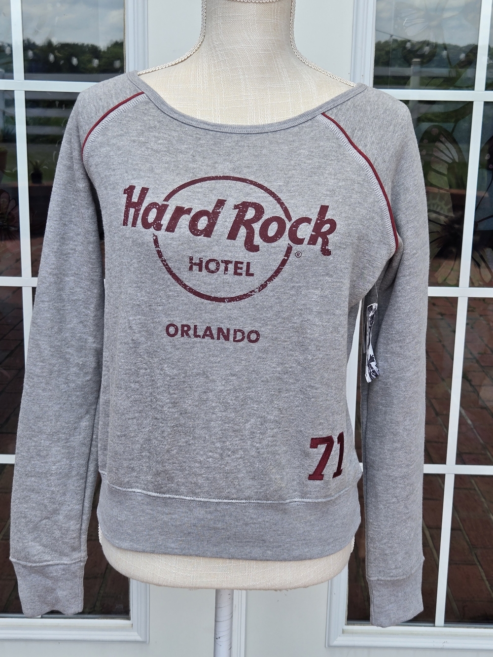 Hard Rock Cafe Gray Scoop Neck Pullover with Maroon Logo XS Orlando